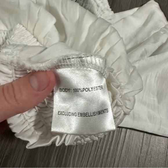 Hello Molly White Long Sleeve Cropped Smocked Peasant Prairie Top Size 8 NWT - Picture 4 of 10